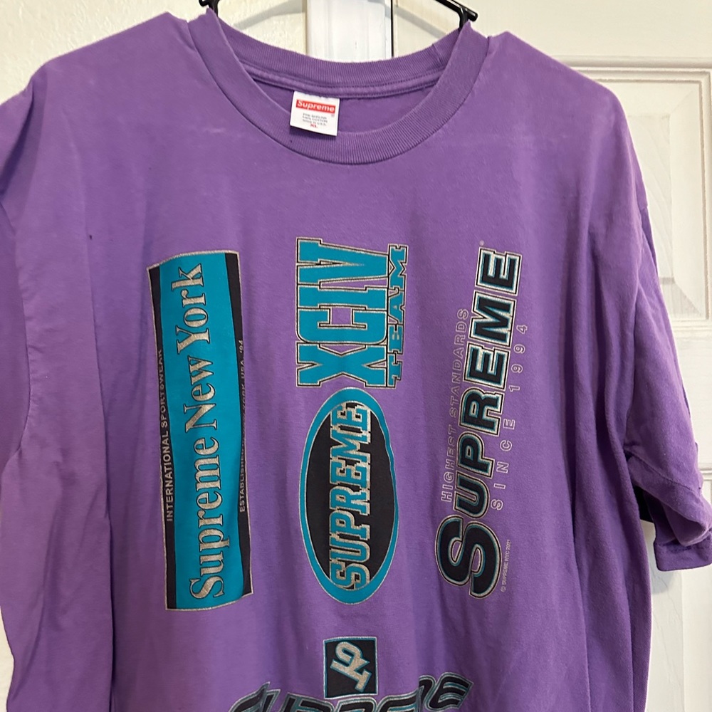 Men’s Supreme T-shirts used size XL